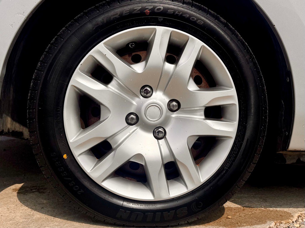 2010 Nissan Sentra Image 9