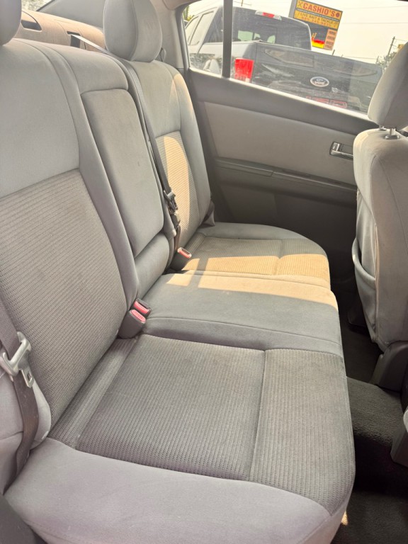 2010 Nissan Sentra Image 15