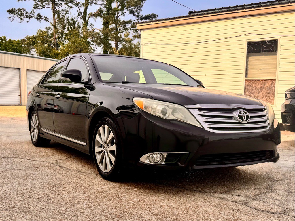 2011 Toyota Avalon Image 3