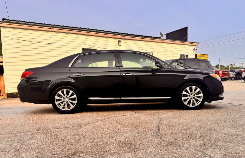 2011 Toyota Avalon Image 4