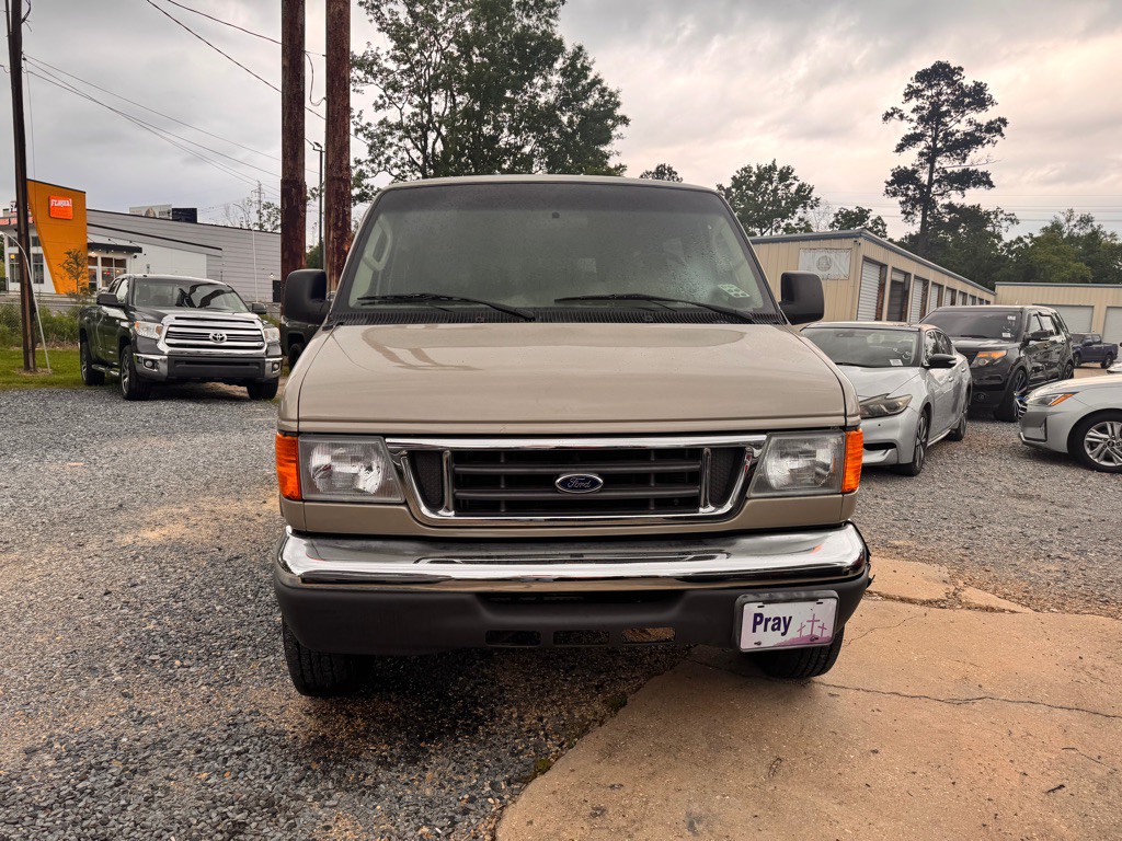 2007 Ford Econoline Image 3