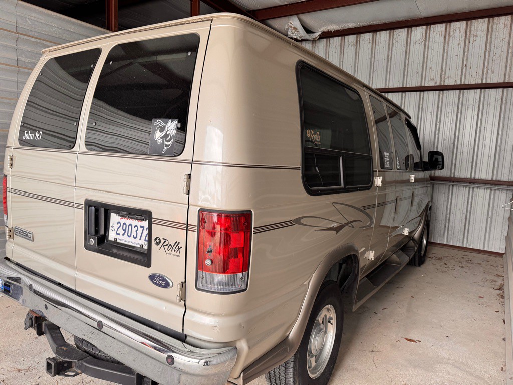 2007 Ford Econoline Image 5