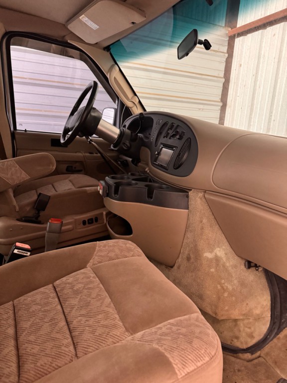 2007 Ford Econoline Image 13