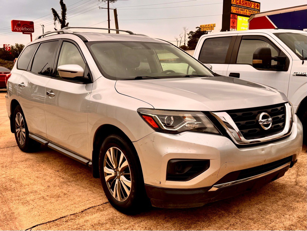 2020 Nissan Pathfinder Image 2