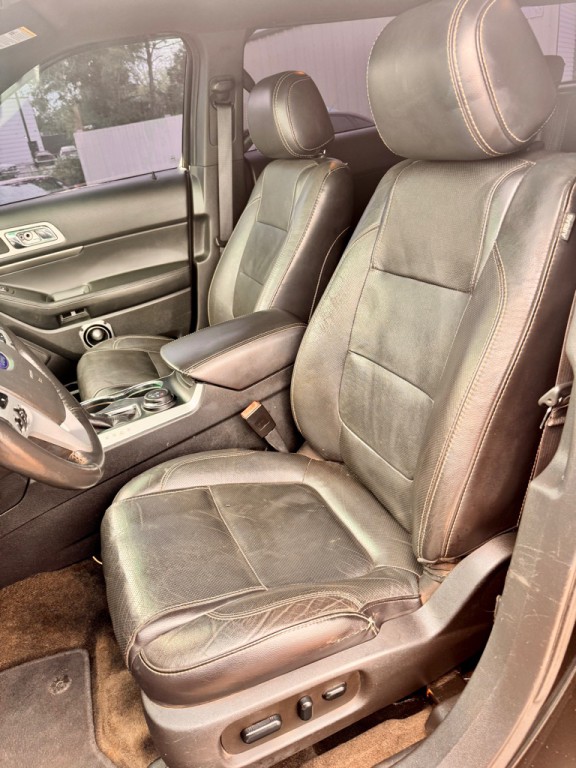 2015 Ford Explorer Image 11
