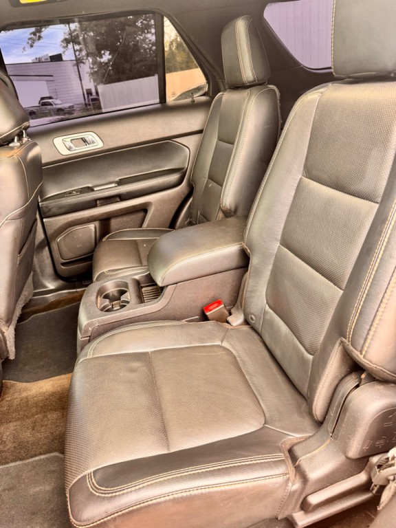 2015 Ford Explorer Image 14