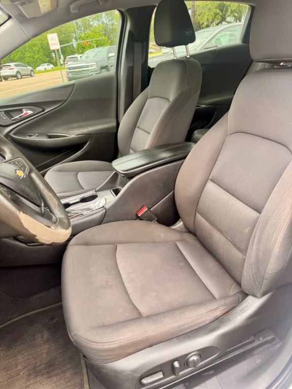 2018 Chevrolet Malibu Image 6