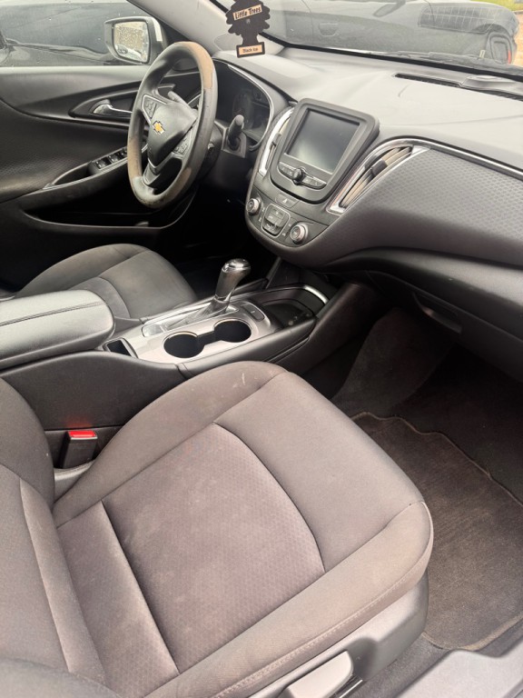 2018 Chevrolet Malibu Image 7