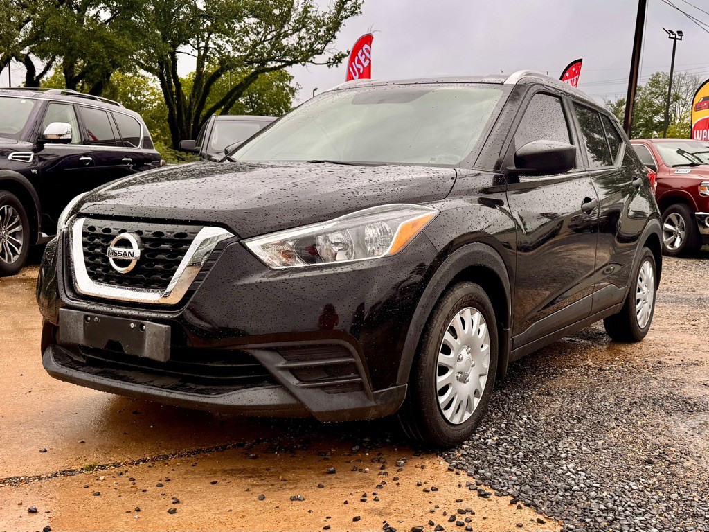 2019 Nissan Kicks Image 1