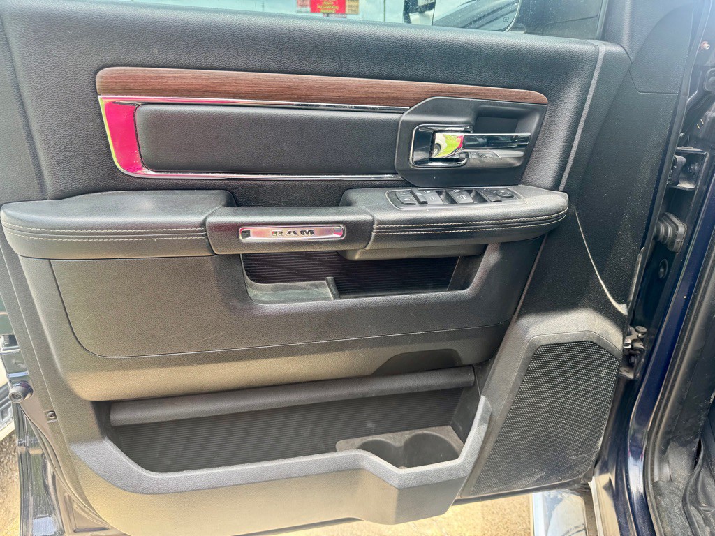 2015 RAM 1500 Image 9
