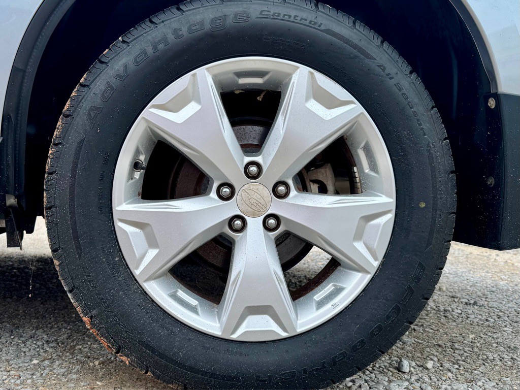 2014 Subaru Forester Image 9