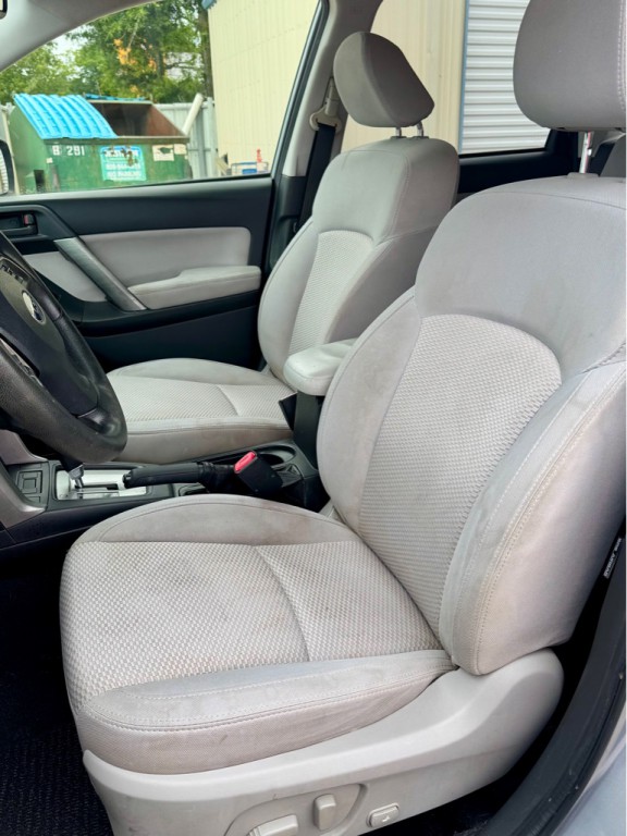 2014 Subaru Forester Image 11