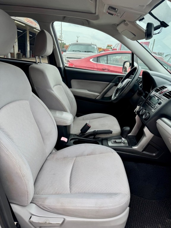 2014 Subaru Forester Image 12