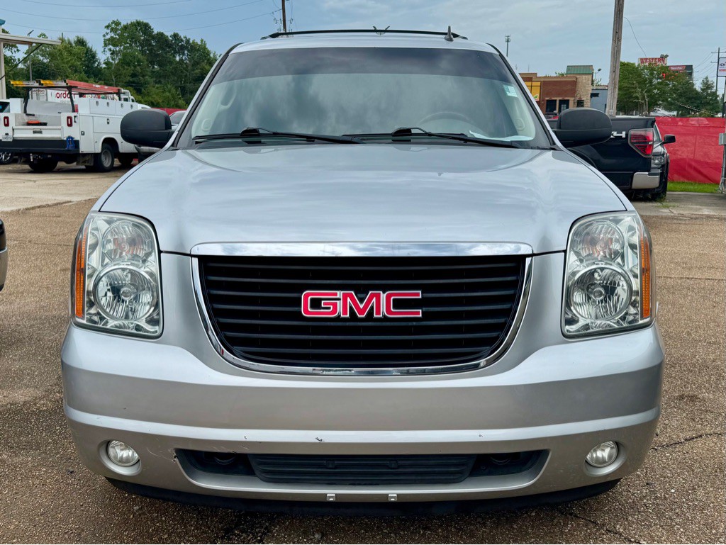 2014 GMC Yukon Image 2