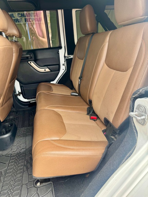 2016 Jeep Wrangler Unlimited Image 14