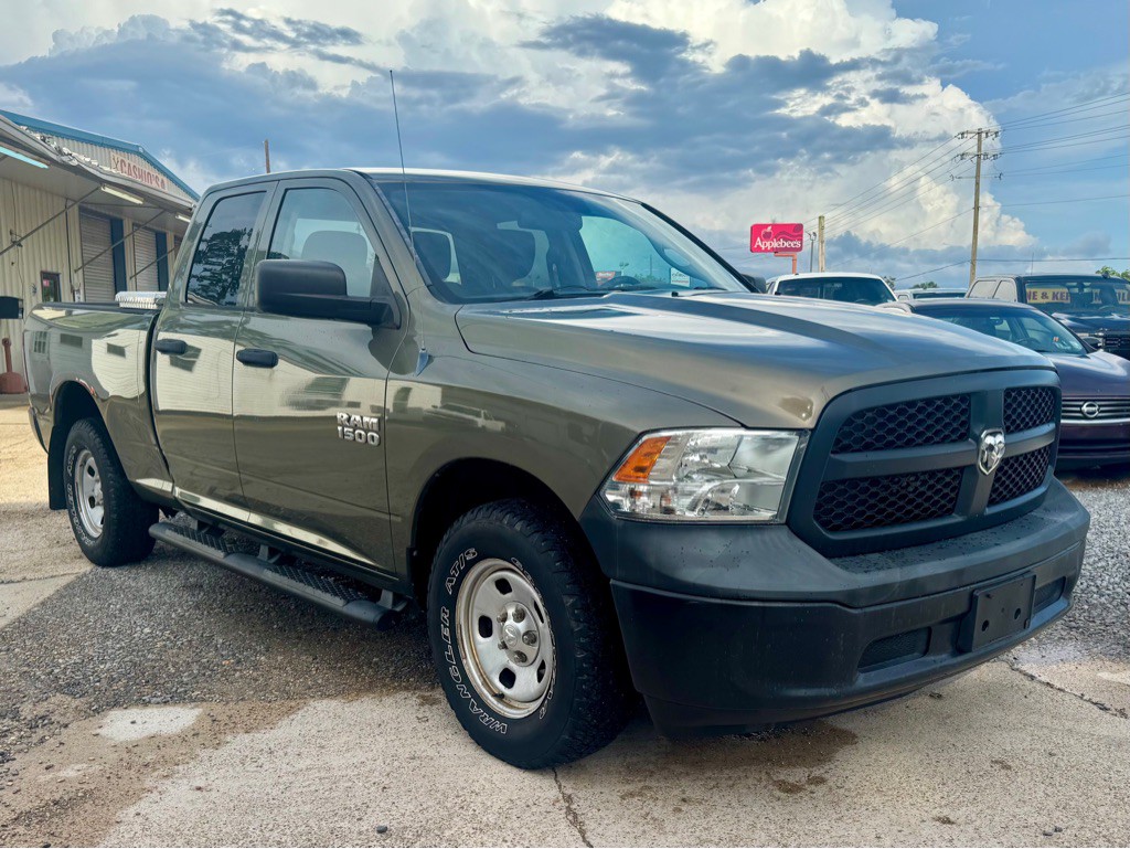 2013 RAM 1500 Image 3