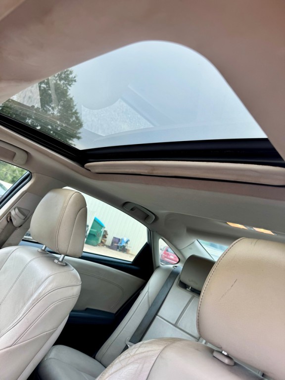 2014 Toyota Avalon Image 16