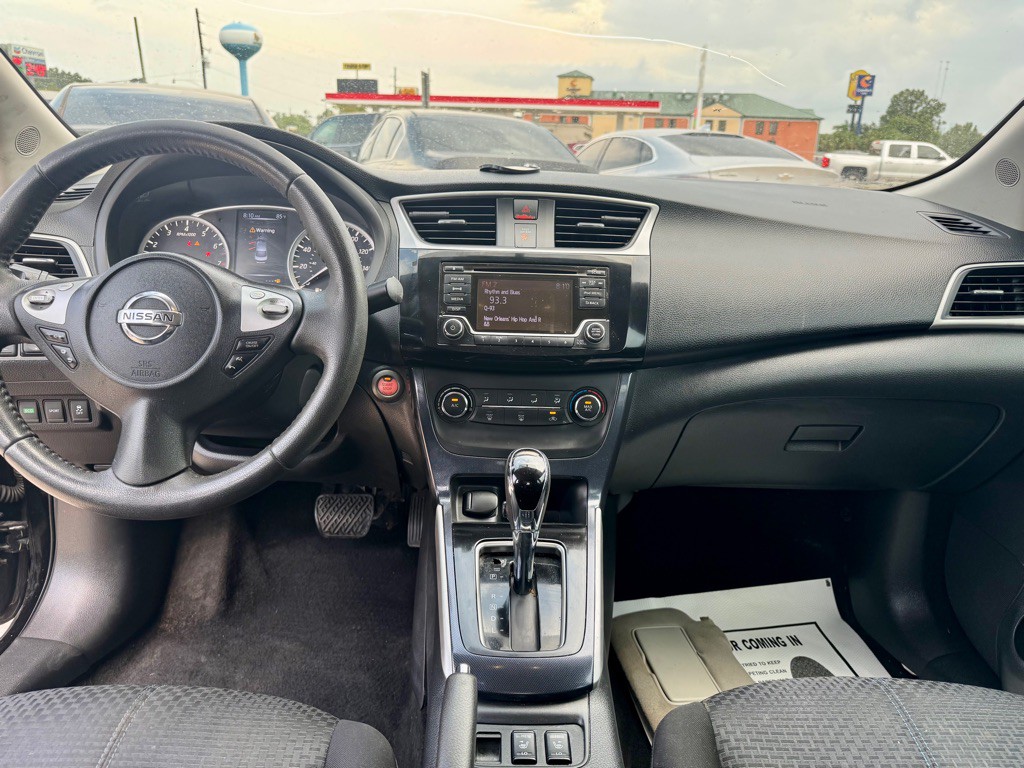 2017 Nissan Sentra Image 12