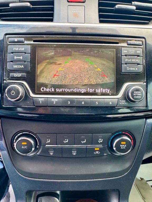 2017 Nissan Sentra Image 14