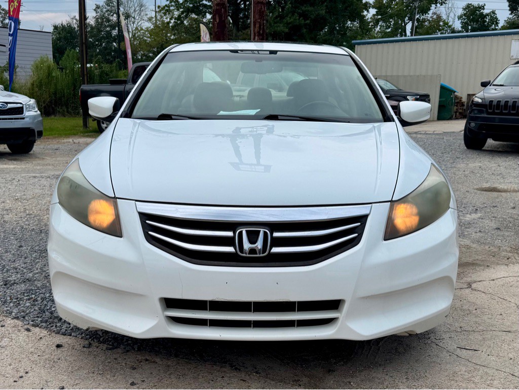 2011 Honda Accord Image 2