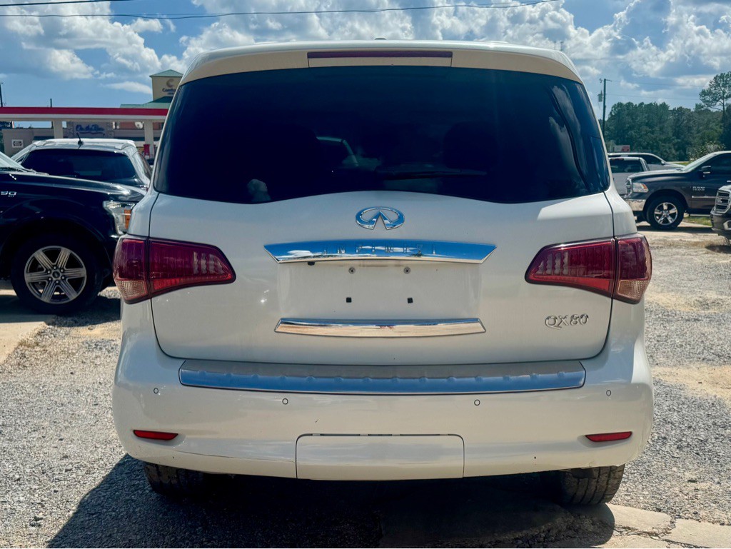2016 INFINITI QX80 Image 6