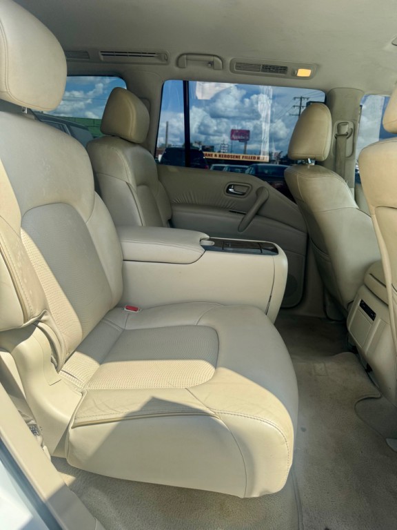 2016 INFINITI QX80 Image 15