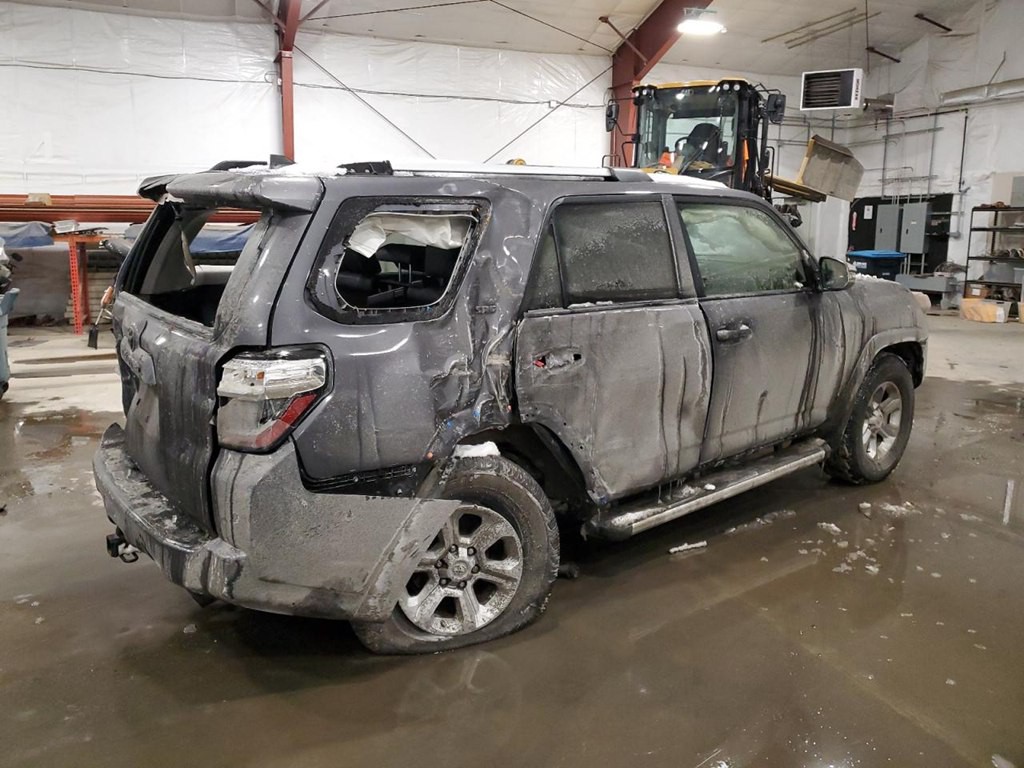 2022 Toyota 4Runner Image 3