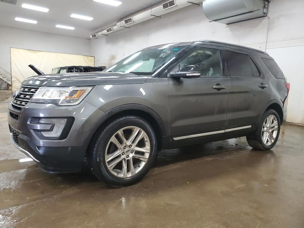 2016 Ford Explorer Image 1