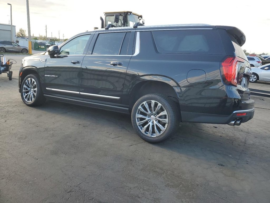 2021 GMC Yukon Image 2