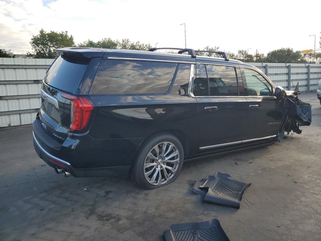2021 GMC Yukon Image 3
