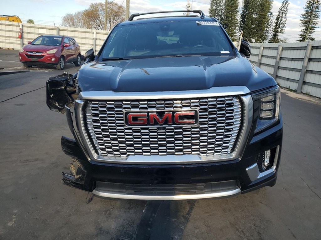 2021 GMC Yukon Image 5