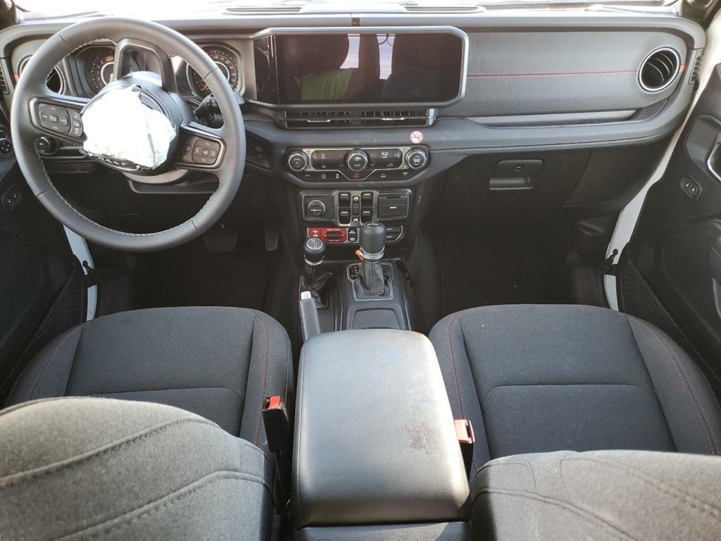 2025 Jeep Wrangler Image 8