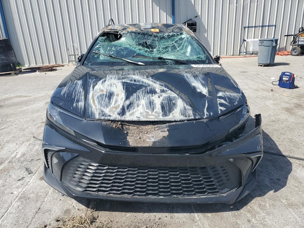 2025 Toyota Camry Image 5