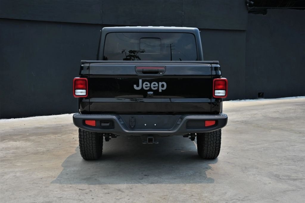 2021 Jeep Gladiator Image 3
