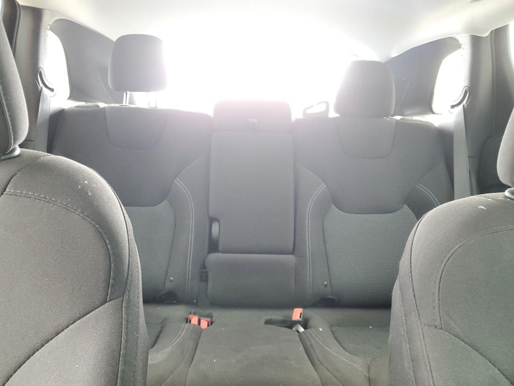 2019 Jeep Cherokee Image 10