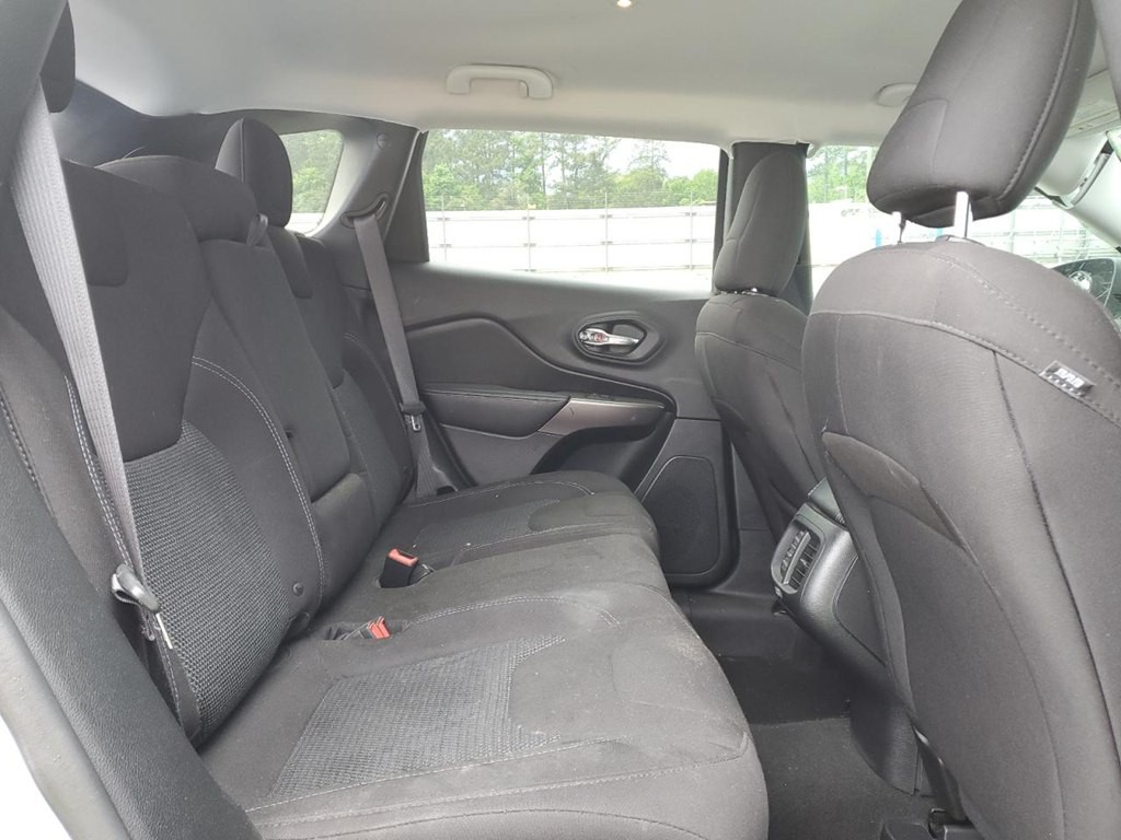 2019 Jeep Cherokee Image 11