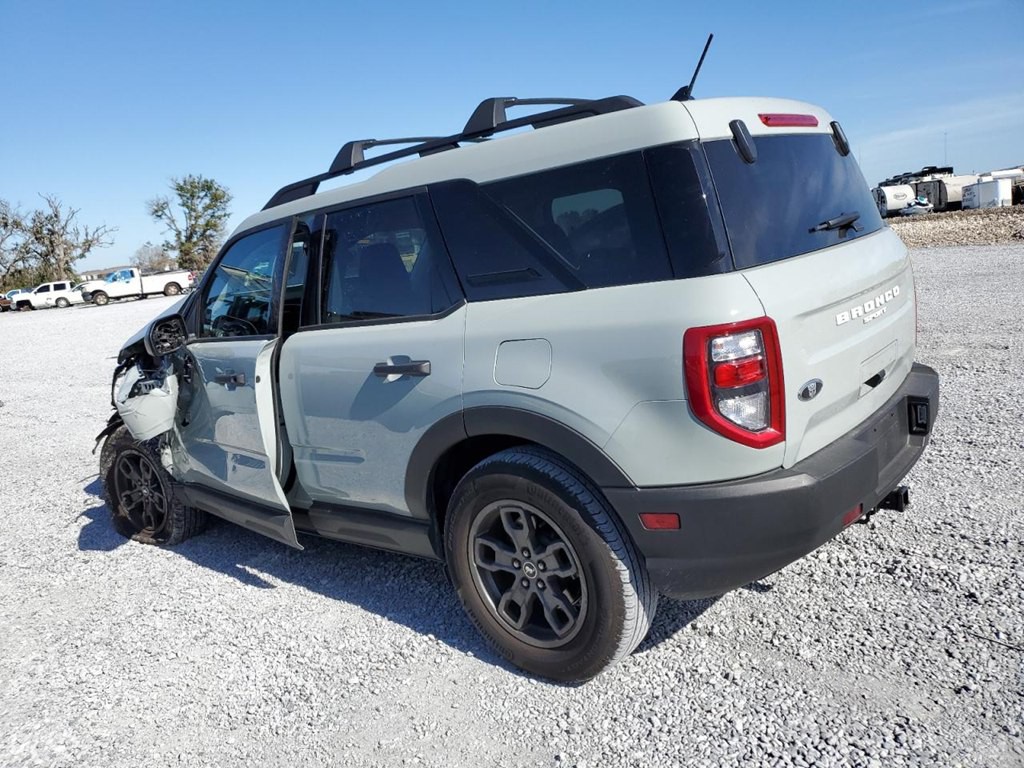 2023 Ford Bronco Image 2