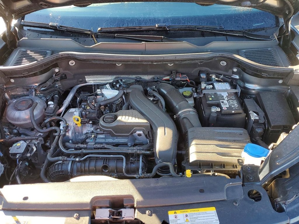 2025 Volkswagen Taos Image 12