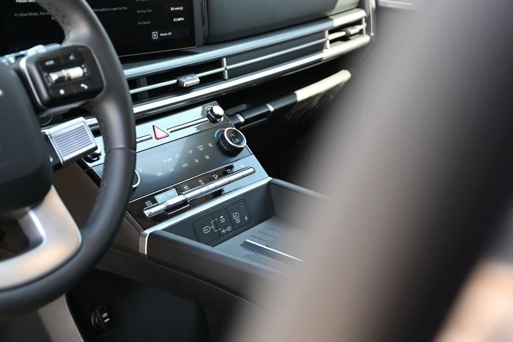 2025 Hyundai Santa Fe Image 14