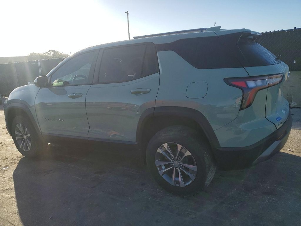 2026 Chevrolet Equinox Image 2