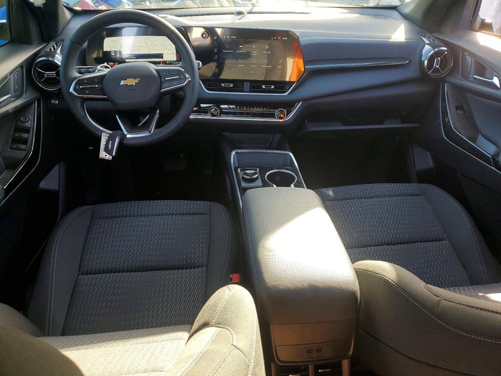 2026 Chevrolet Equinox Image 8