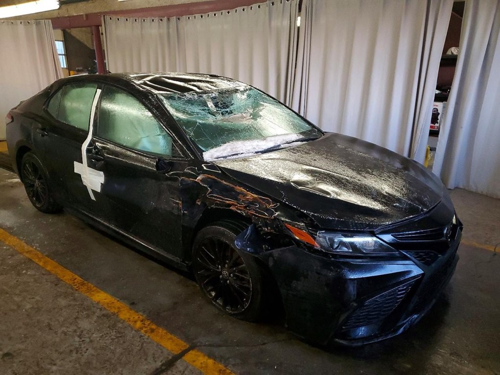 2022 Toyota Camry Image 4