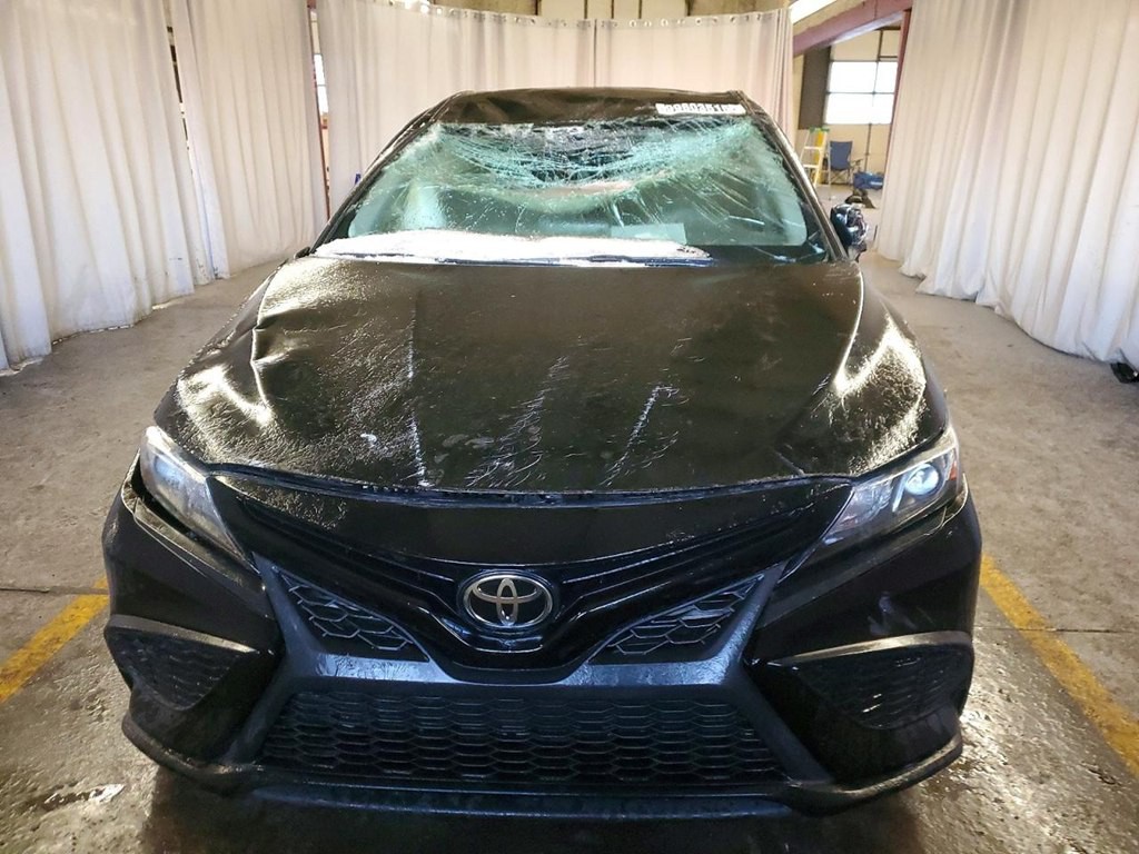 2022 Toyota Camry Image 5