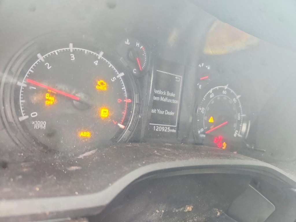 2023 Toyota 4Runner Image 9