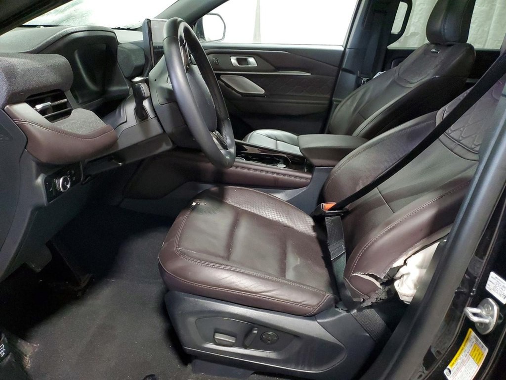 2025 Ford Explorer Image 7