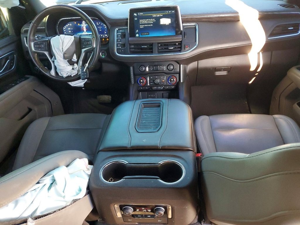 2022 Chevrolet Suburban Image 8