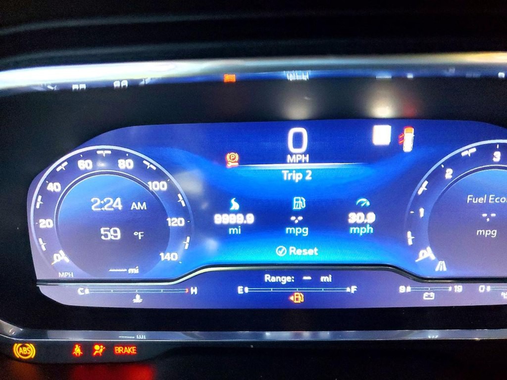 2022 Chevrolet Suburban Image 9