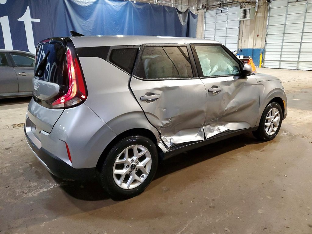 2023 Kia Soul Image 3