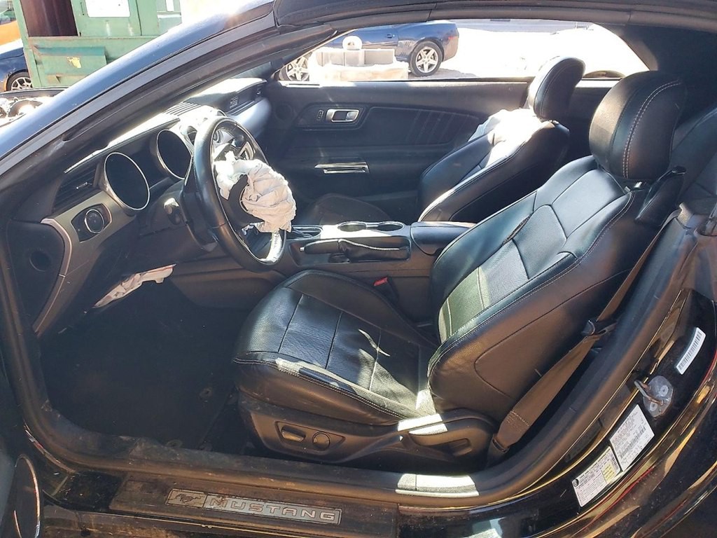 2020 Ford Mustang Image 11