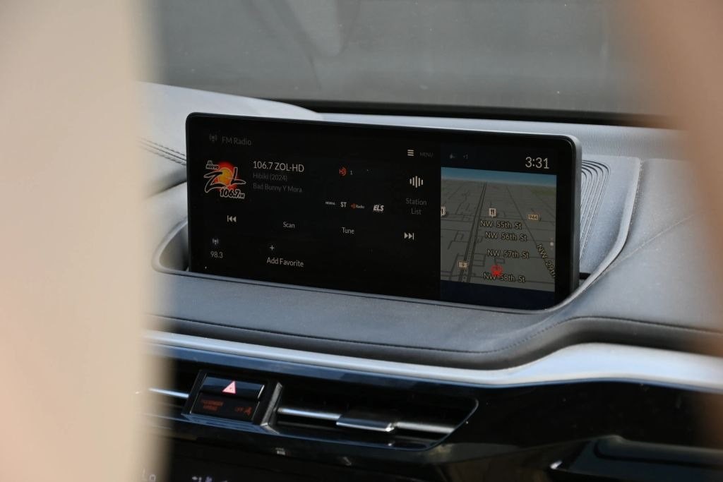 2023 Acura MDX Image 12